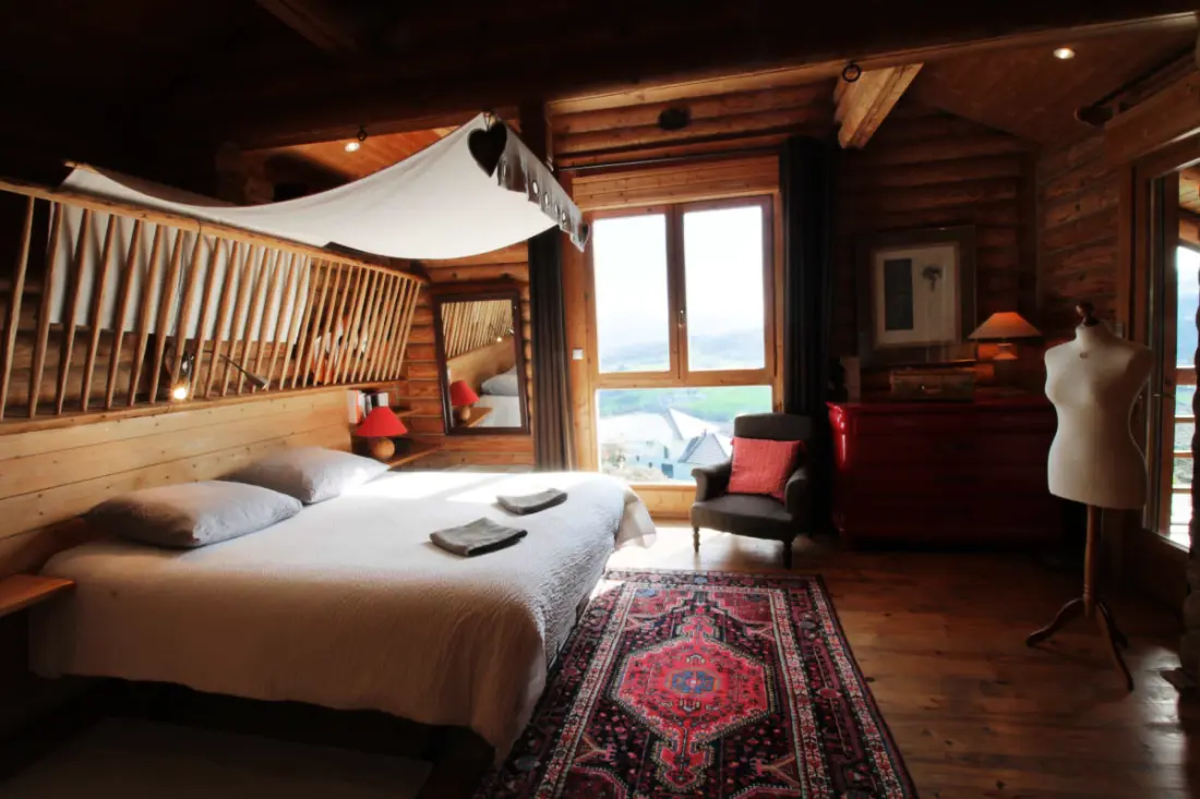 Csodálatos Chalet medencével és nézettel
