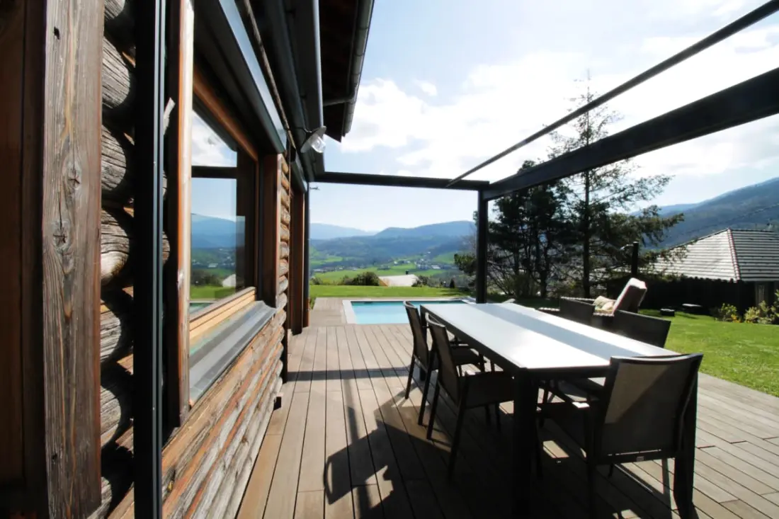 Csodálatos Chalet medencével és nézettel