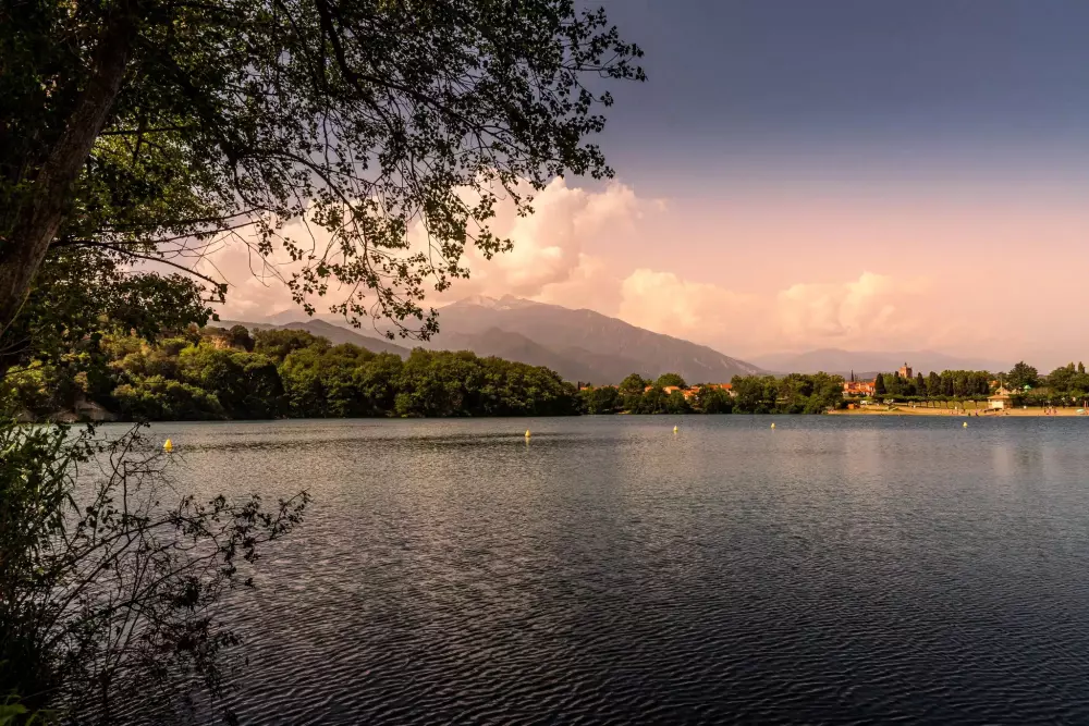 Camping Les Rives Du Lac De Vinca 3 Stjerner★★★