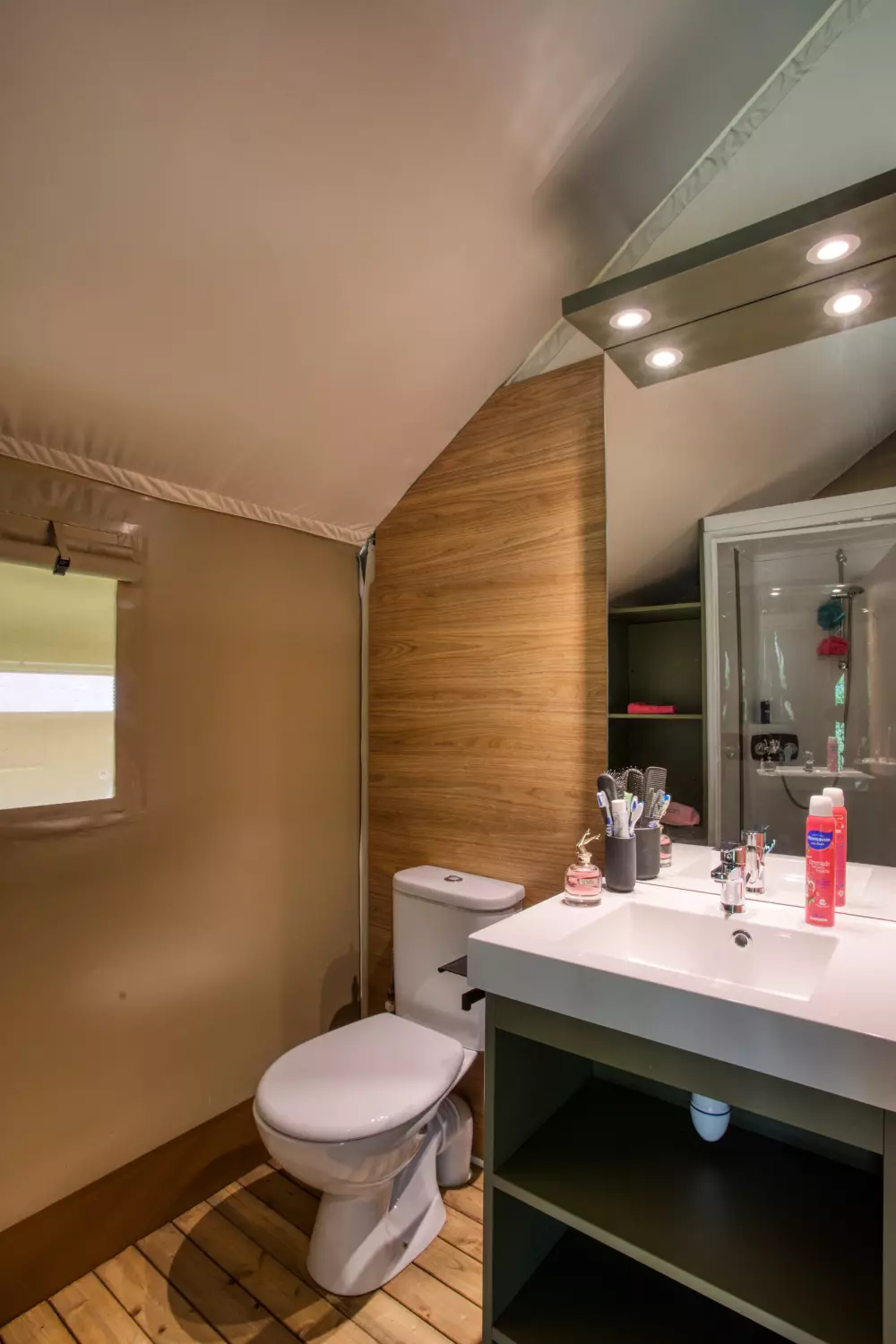 Flower Camping La Sagne 3 Sterne★★★