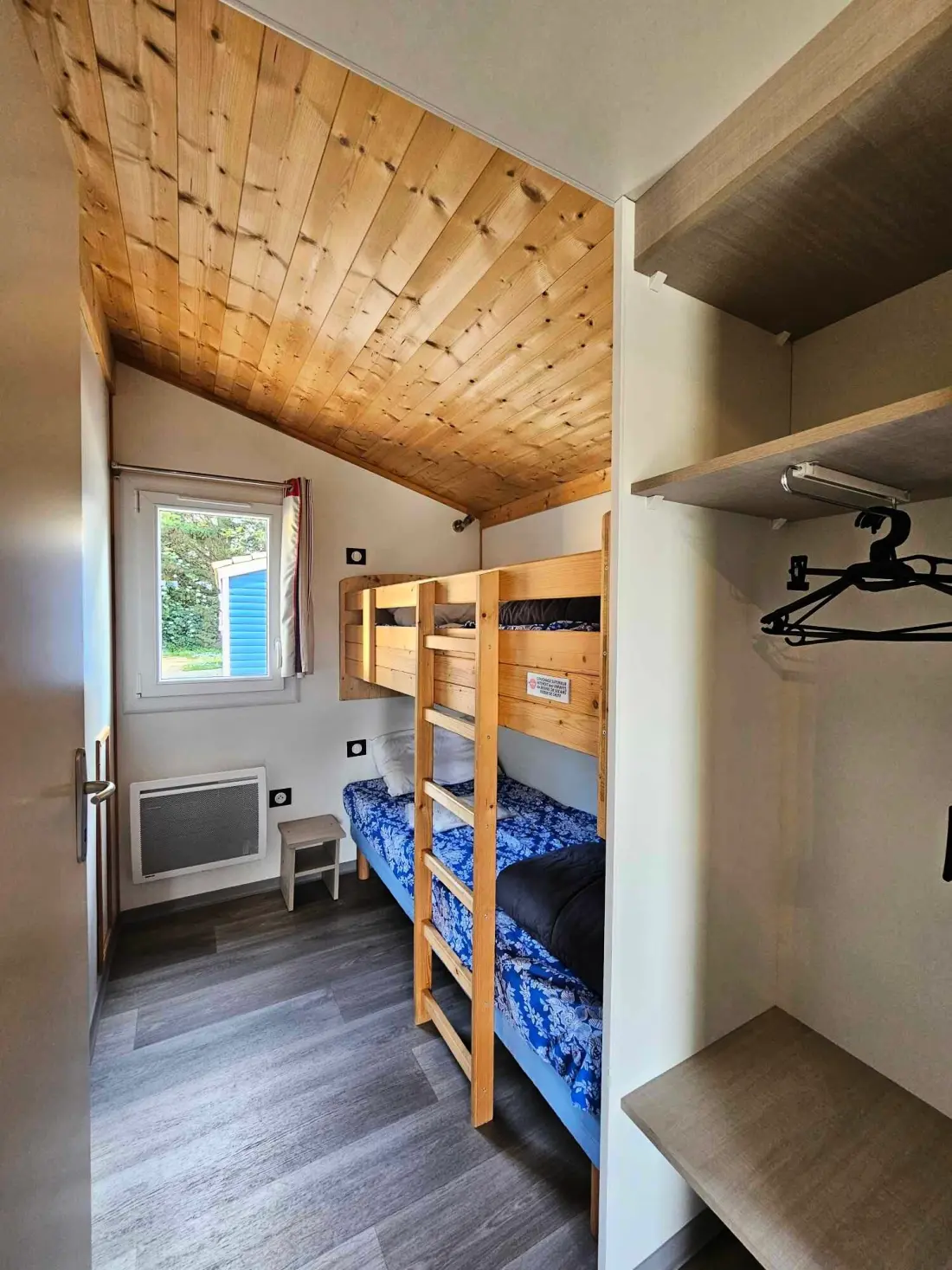 Camping Ushuaïa Villages Les Chalets de Moulière 2 étoiles★★