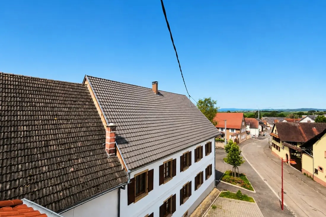 Appartement Avec Balcon Et Parking à Wiwersheim