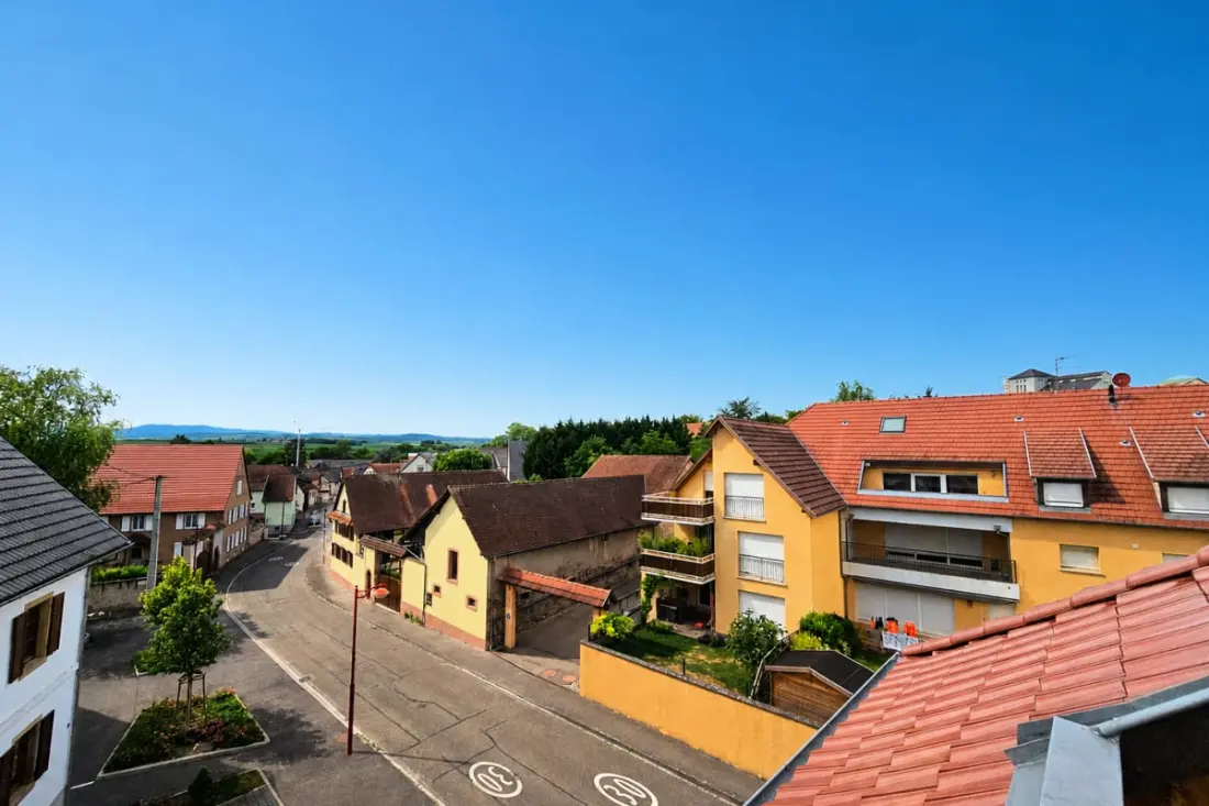 Appartement Avec Balcon Et Parking à Wiwersheim