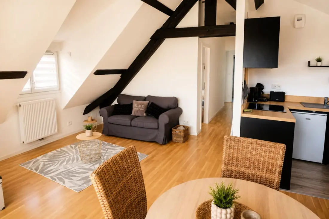 Appartement Avec Balcon Et Parking à Wiwersheim