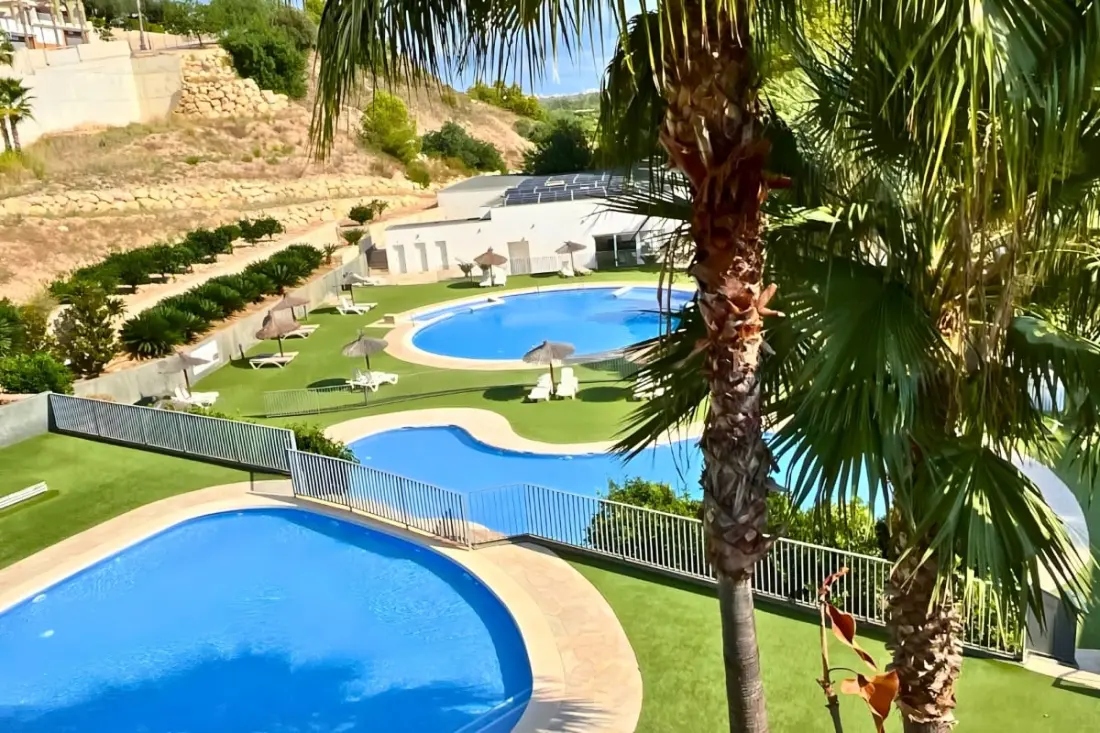 Superb Penthouse: Medencek, Szolárium felszerelt, Panoramikus nézet