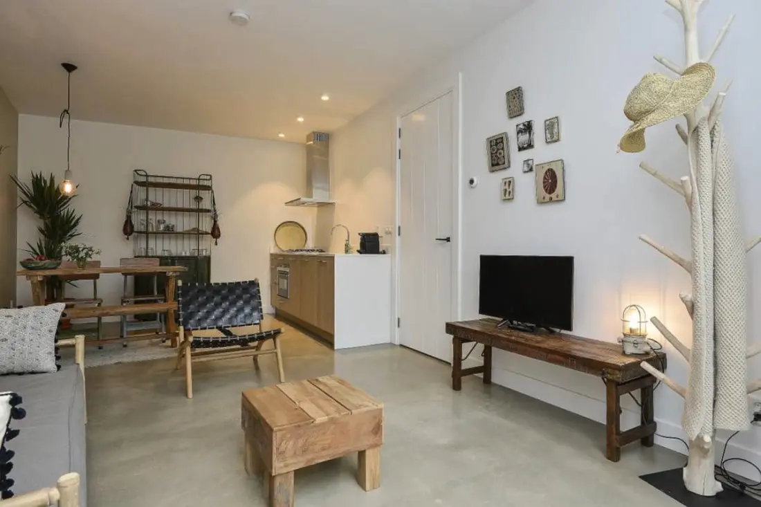 Kövesse a Nap Apartmant