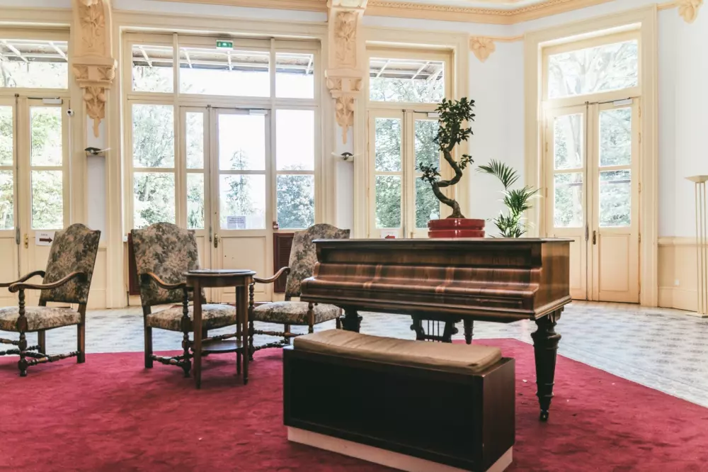 Terres de France - Appart'Hotel le Splendid