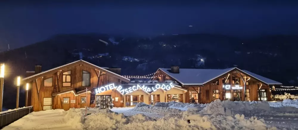 Hôtel Base Camp Lodge Bourg Saint Maurice - Petit-déjeuner inclus