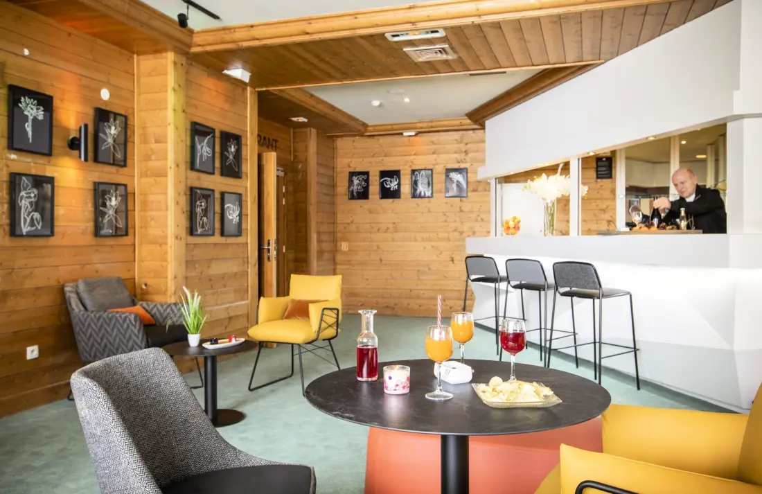 Village Club MMV Plagne 2000 4 Gwiazdy★★★★ 4 Gwiazdy★★★★ 4 Gwiazdy★★★★ 4 Gwiazdy★★★★ - pełne wyżywienie