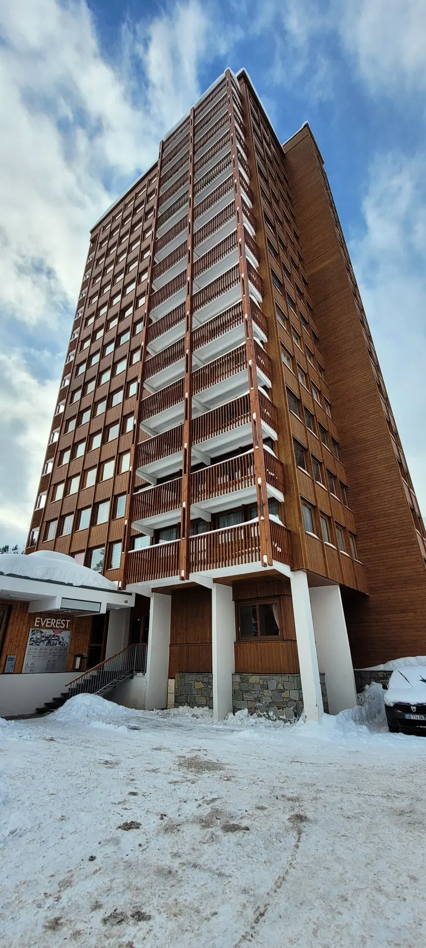 Everest Residence
