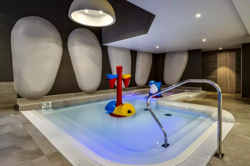 Pierre & Vacances Premium Residence L'Hevana 5 Stars★★★★★