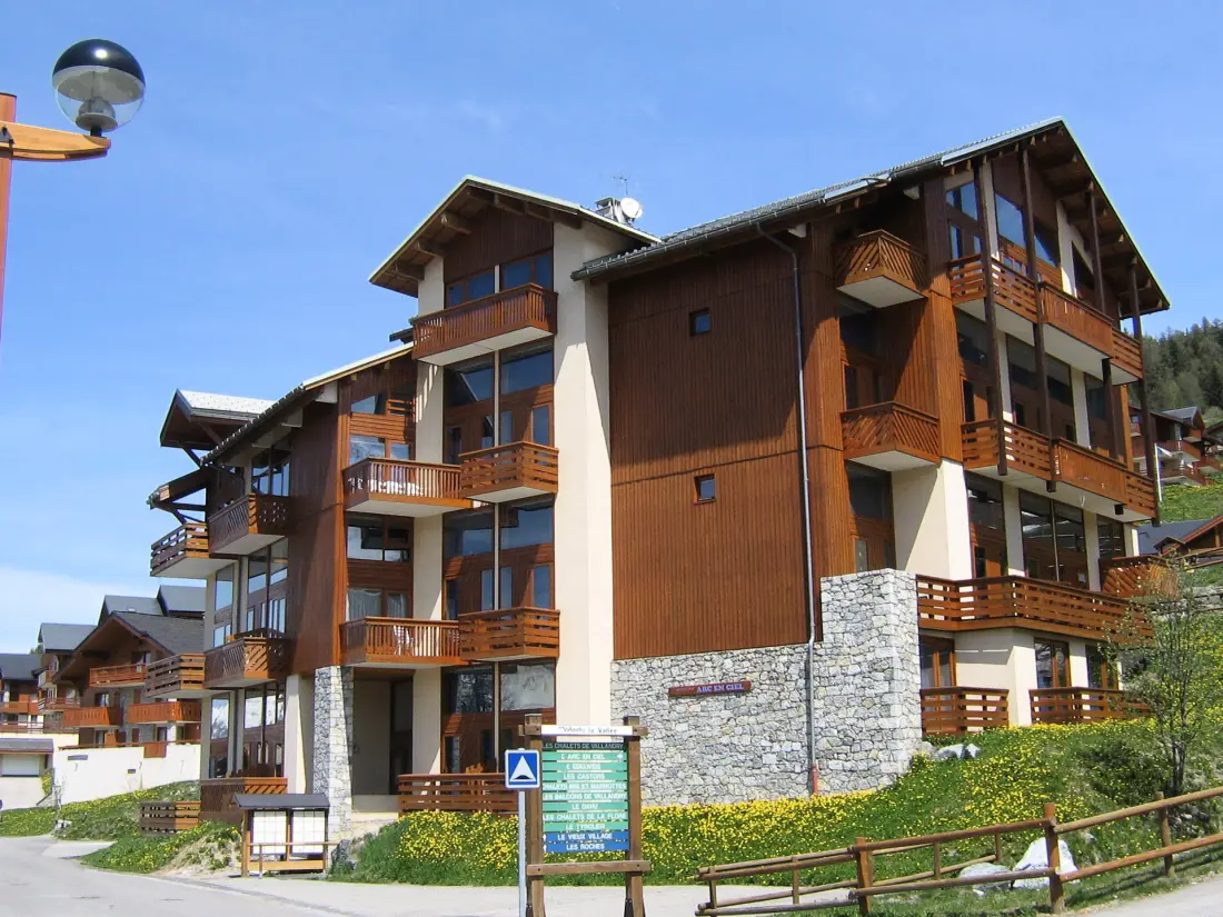 Arc En Ciel Residence