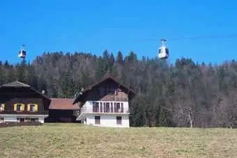 Pylone faház