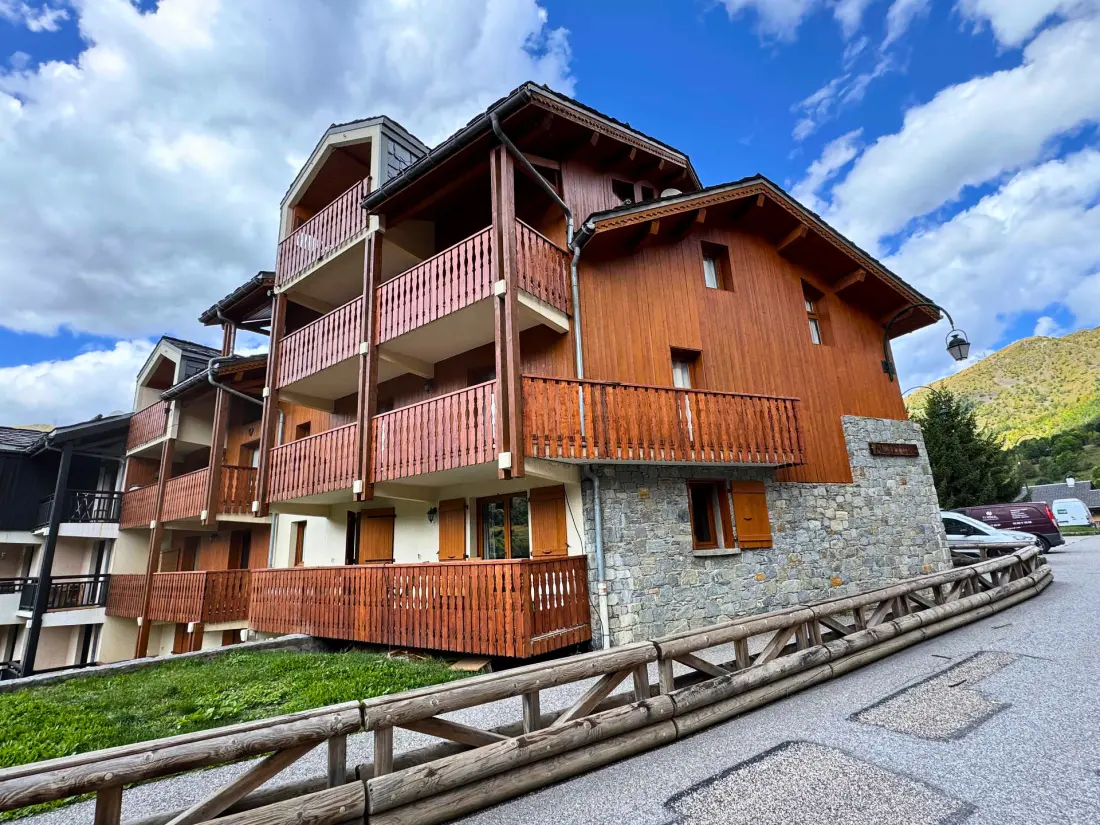 Altitude Residence