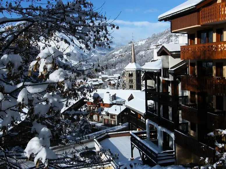 Off-Piste Residence