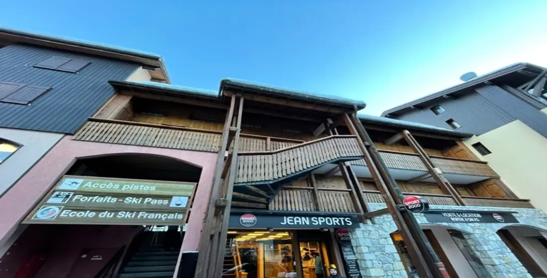 Ten Peak Residence