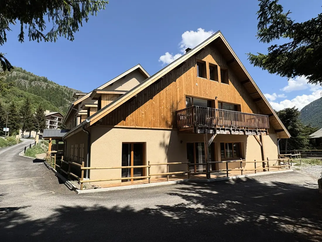 Violaine Residence