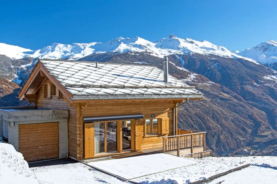Falcons Nest Chalet
