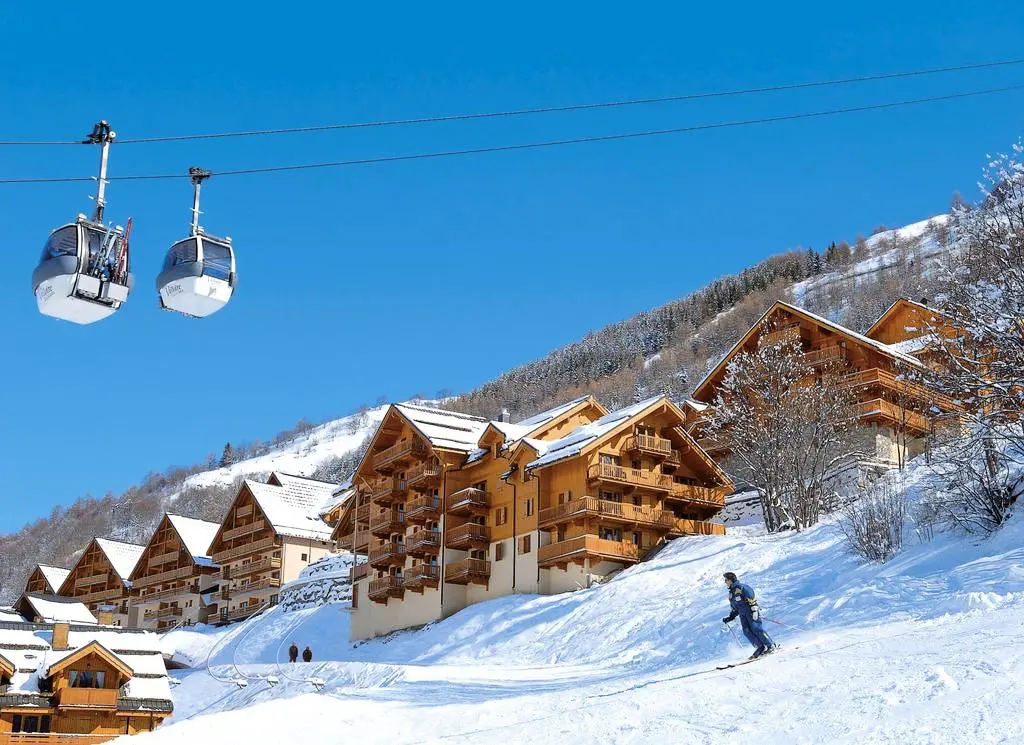 Residence Odalys Le Hameau és Les Chalets de la Vallée d'Or 3 Csillagok★★★
