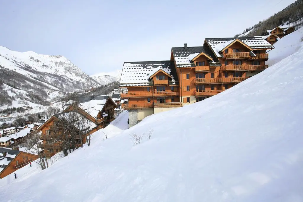 Residence Odalys Le Hameau és Les Chalets de la Vallée d'Or 3 Csillagok★★★